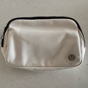 NWT Lululemon natural and black every day belt bag